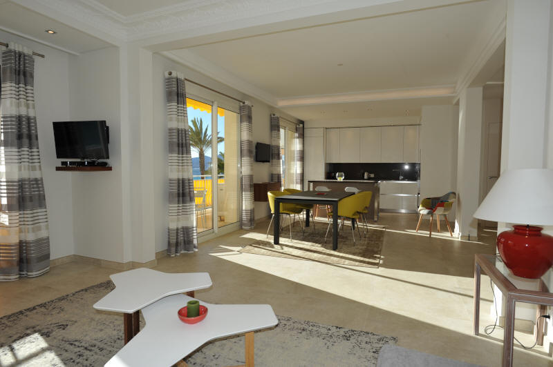 Cannes Rentals, Ref 010, John and John Real Estate, Cannes, France